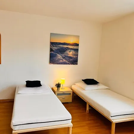 Alexandra - Handwerker Willkommen, Parkplatz, Kueche, Wlan