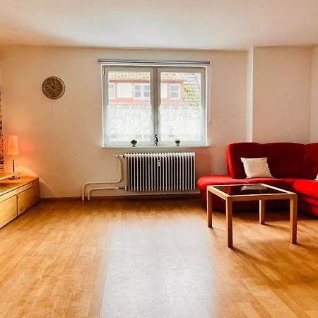Alexandra - Handwerker Willkommen, Parkplatz, Kuche, Wlan Apartment *