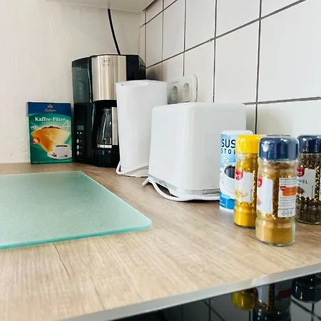 Alexandra - Handwerker Willkommen, Parkplatz, Kueche, Wlan 玛特丁恩